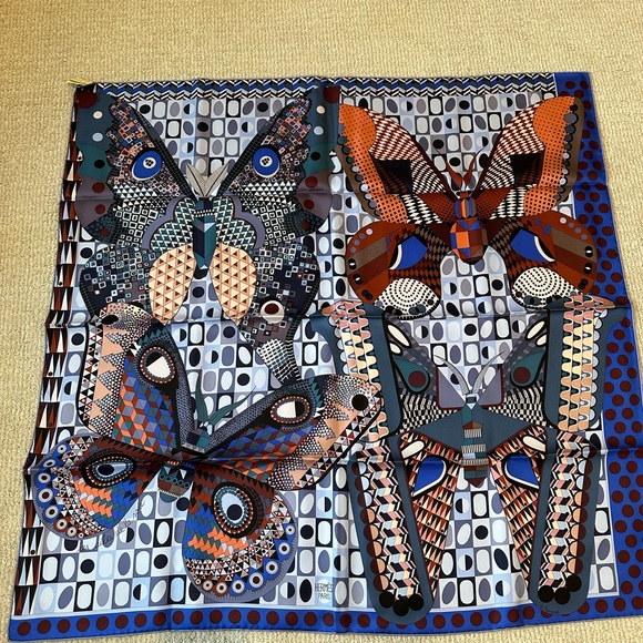 Hermès les ailes de la soie silk butterfly scarf - Picture 2 of 5